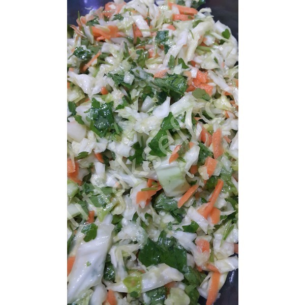 Beyaz lahana salatası