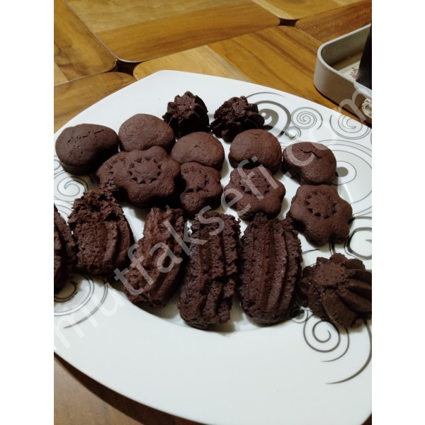 Bisküvi tadında bol çikolatalı speccial kurabiye